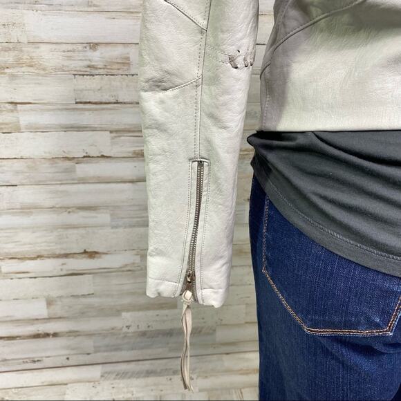 BlankNYC Moto Faux Leather Jacket Womens Size M Gray Lacing Fringe Zip Front - Picture 11 of 16